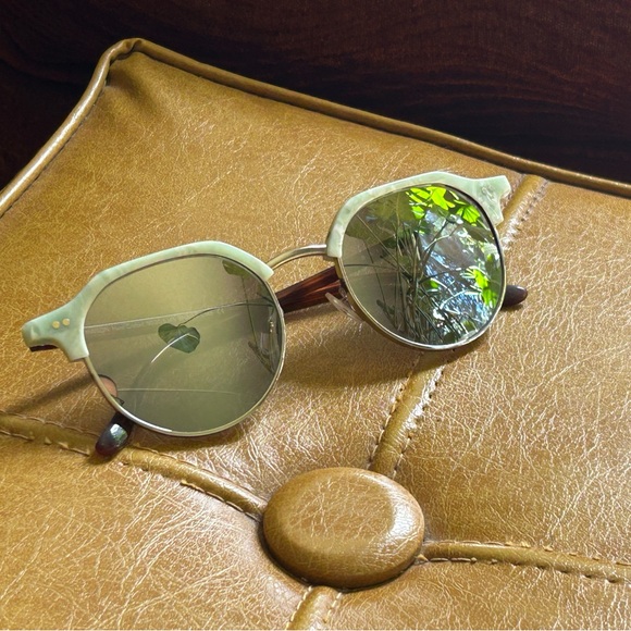 Bailey Nelson Maison Sunglasses - Picture 2 of 3